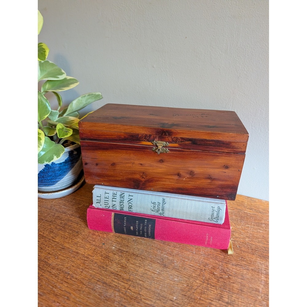 Vintage 1946 Bermuda Cedar Wood Keepsake Box Hand Inscribed Brass Latch 9x4.5x4
